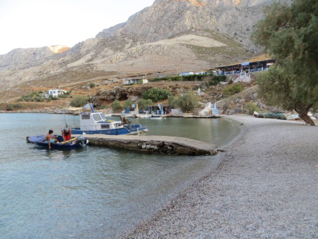 Palionisos W-Seite mit Taverna Kalidonis