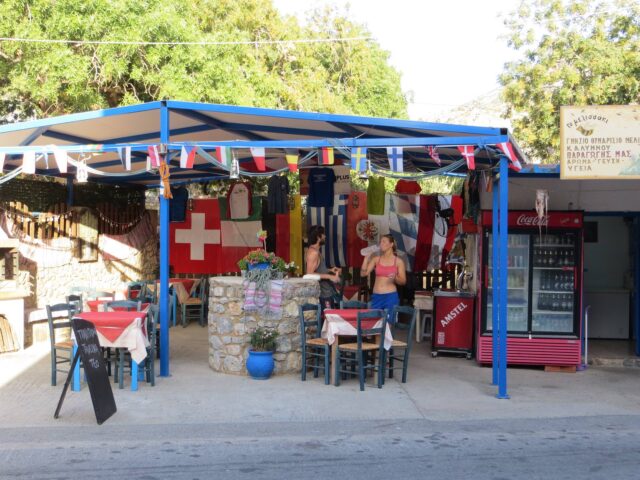 Taverna Teo gegenüber