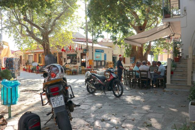Die Platia in Plátanos