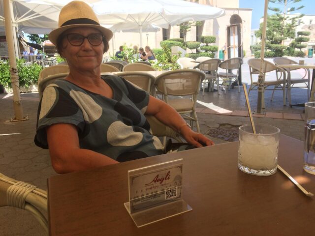 Beate in Café Aegli